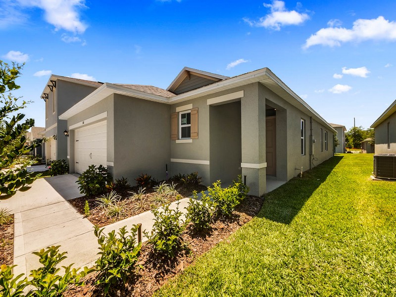Glenwood_c_vic Oaks, Deland , FL 32724